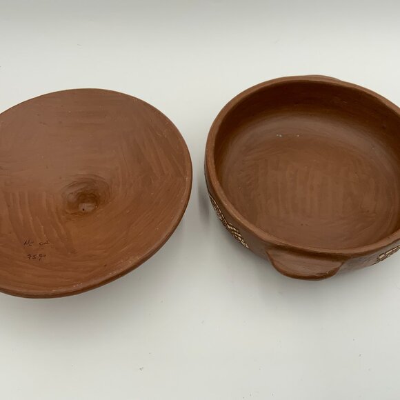 Handmade Traditional Clay Caccuali Casserole with Lid 500 ML - Picture 2 of 10
